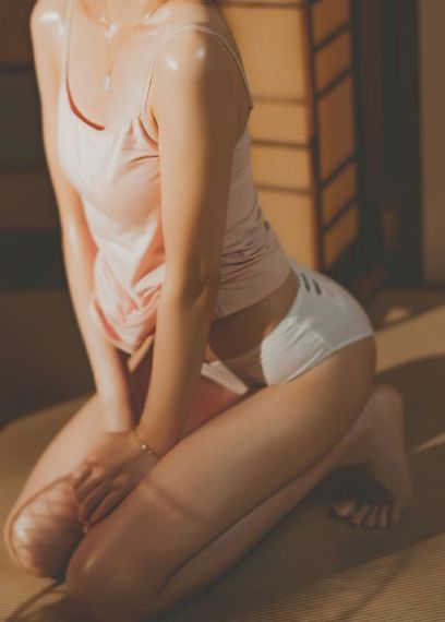 纤纤影院在线观看